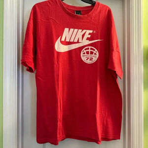 Nike Vintage Red Short Sleeve Tee Shirt